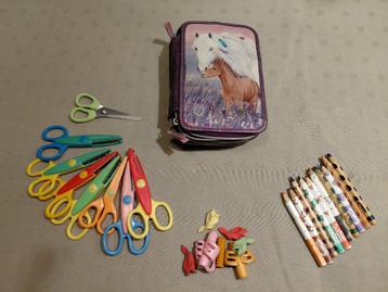 pennenzak etui - kartel scharen - potloden beschikbaar voor biedingen