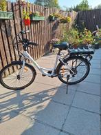Te koop E-bike. Weinig gebruikt. Weg wegens leeftijd eigenaa, Fietsen en Brommers, Elektrische fietsen, Ophalen, Zo goed als nieuw