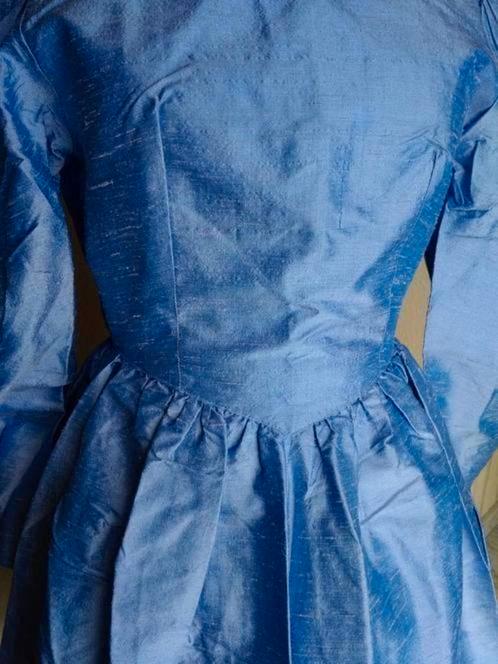 Robe de cocktail en soie brute - taille S vintage -, Vêtements | Femmes, Habits de circonstance, Taille 36 (S), Enlèvement