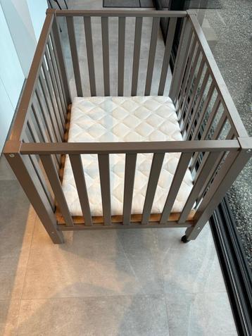 Babypark met matras beschikbaar voor biedingen