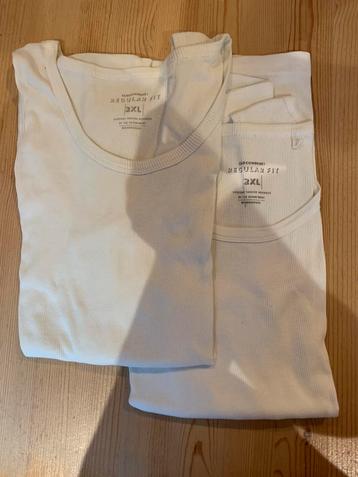 2 GRATIS singlets (Marcellekes, mouwloos dus) voor heren wit