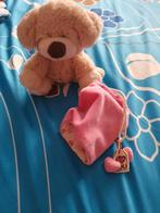 Hondje met roze doekje, Ophalen of Verzenden