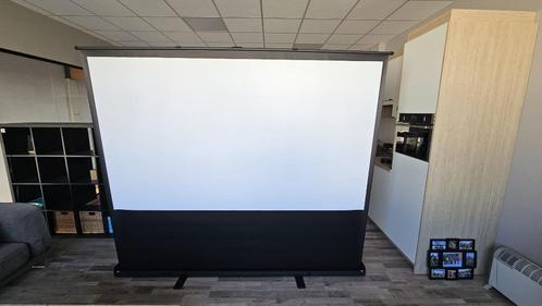 Zeer groot mobiel projectiescherm 106" (16:9), Audio, Tv en Foto, Projectieschermen, Zo goed als nieuw, Handmatig, Ophalen
