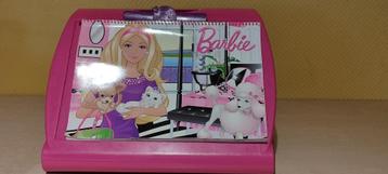 Barbie chevalet dessin