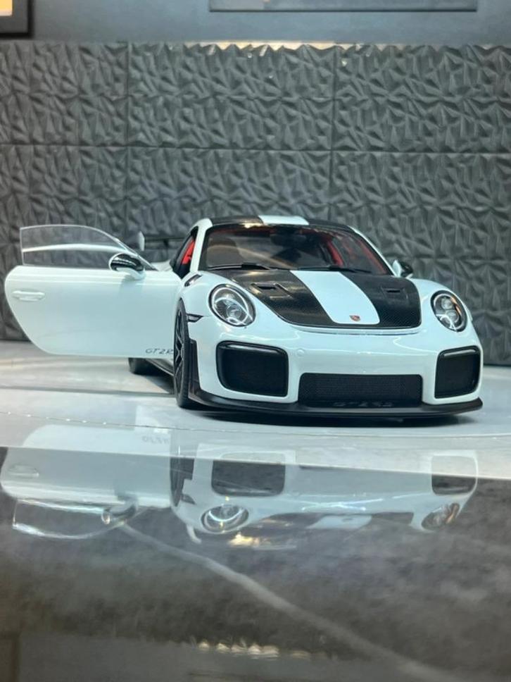 1/18 Porsche 991 GT2 RS, Hobby en Vrije tijd, Modelauto's | 1:18, Zo goed als nieuw, Auto, Autoart, Ophalen of Verzenden