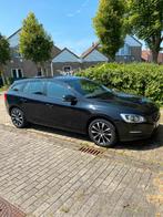 Volvo V60 Dynamic D2, 2018, 126000km, leder, zetels verwarm, Auto's, Voorwielaandrijving, Euro 6, 4 cilinders, Zwart