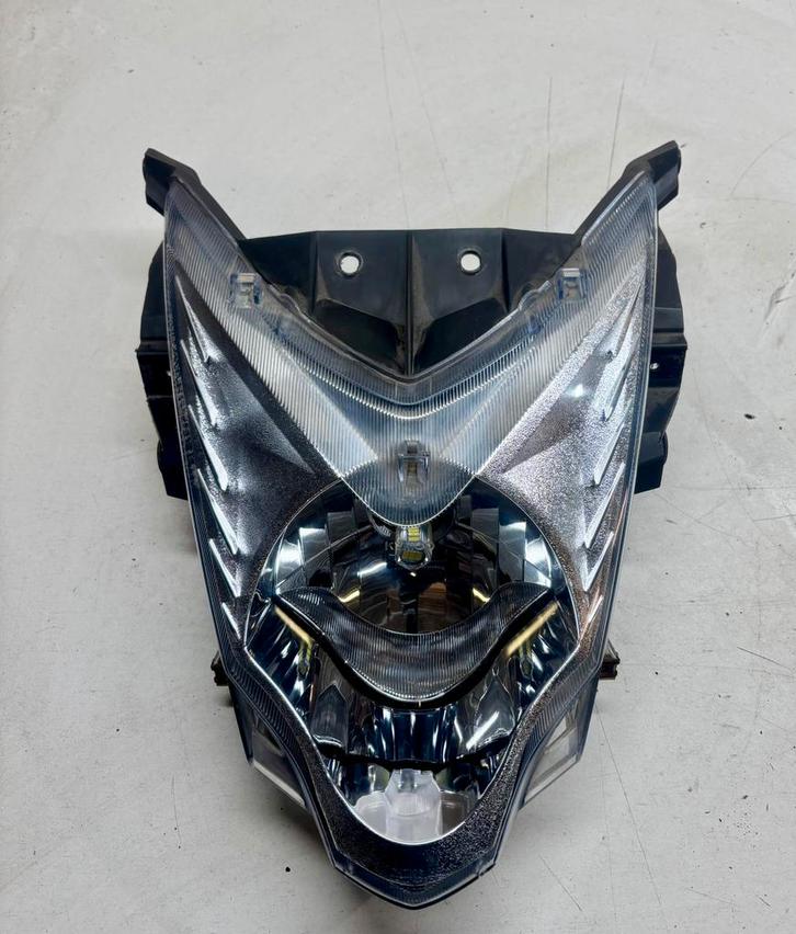 Veel onderdelen Kymco Agility 16+ euro4, Vélos & Vélomoteurs, Pièces de cyclomoteur | Scooters, Utilisé, Kymco, Phare, Enlèvement ou Envoi