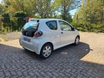 Toyota Aygo 1.0L 68pk 04/2011 61.000km Garantie, Auto's, Voorwielaandrijving, Euro 5, Stof, 50 kW