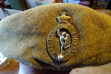 Authentieke baret van het Royal Corps of Signals  beschikbaar voor biedingen
