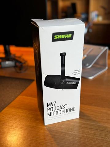 Microphone Shure mv7 - podcast beschikbaar voor biedingen