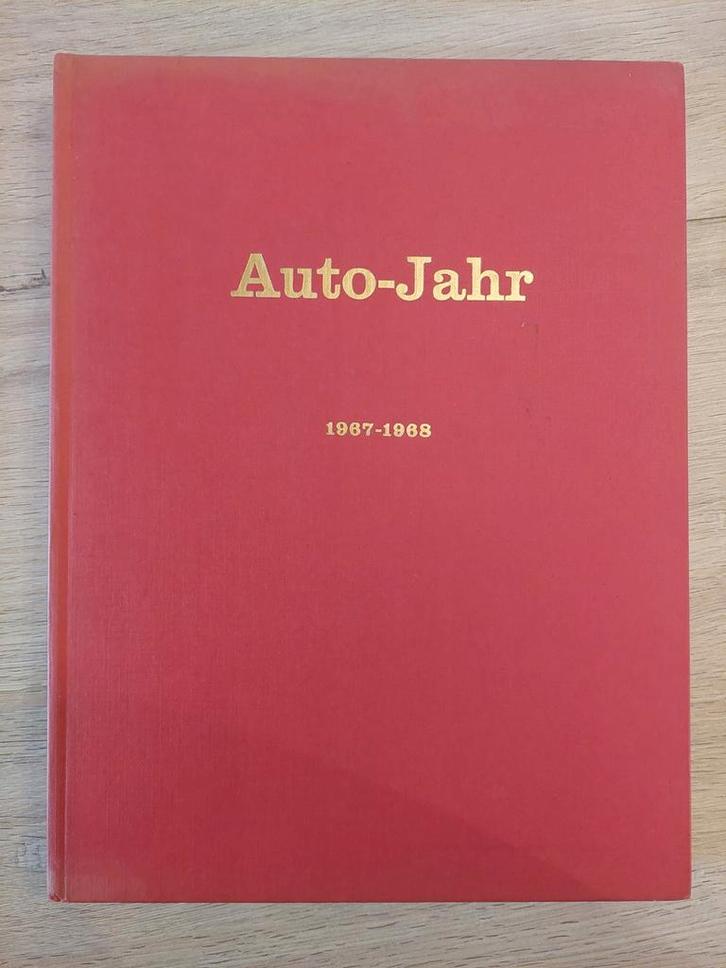 Auto-Jahr jaarboek uit de periode 1967-1968, Boeken, Auto's | Boeken, Gelezen, Algemeen, Ophalen of Verzenden