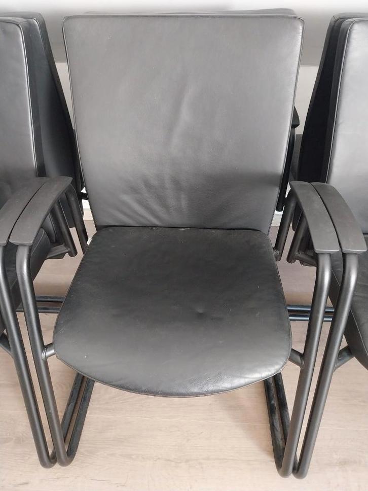 stoelen kantoorruimte/ eetkamer, Maison & Meubles, Chaises, Comme neuf, Cinq, Six Chaises ou plus, Synthétique, Cuir, Métal, Noir