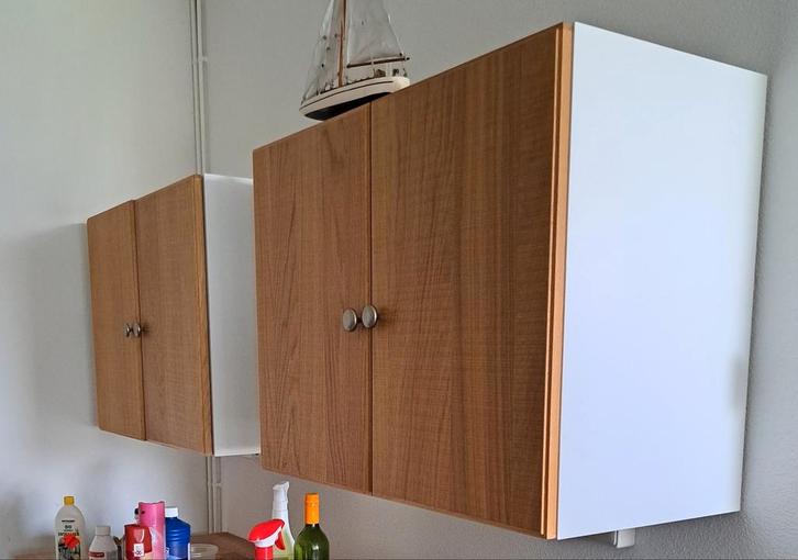 2 van deze hangkastjes voor bijkeuken, garage, moet weg., Huis en Inrichting, Keuken | Complete keukens, Gebruikt, Overige typen