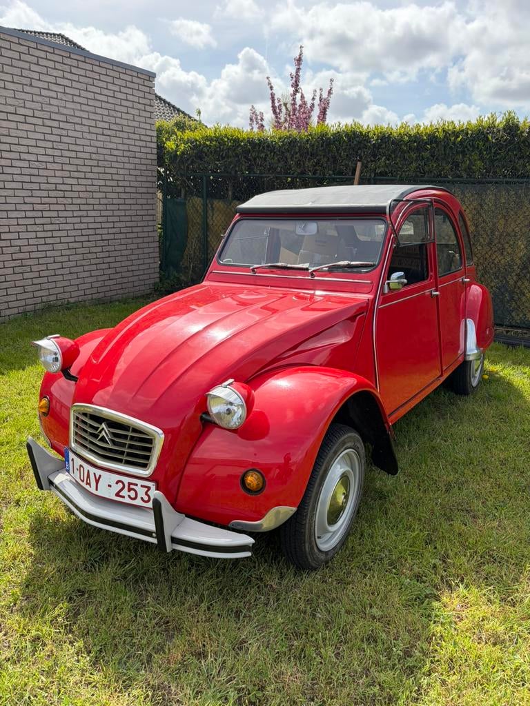 Citroën 2cv6 special 1987, Auto's, Citroën, Particulier, 2CV, Trekhaak, Benzine, 5 deurs, Handgeschakeld, Rood, Zwart, Alcantara