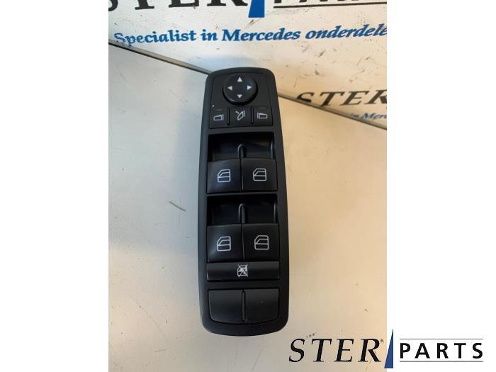 Elektrisch Raam Schakelaar van een Mercedes ML-Klasse, 12 maanden garantie, -, Nieuw, Ophalen of Verzenden