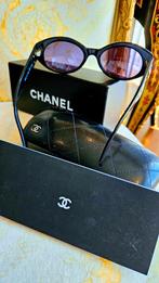 Chanel Zonnebril ( unisex ) met doos, case, boekje, Enlèvement ou Envoi, Comme neuf, Noir, Lunettes de soleil