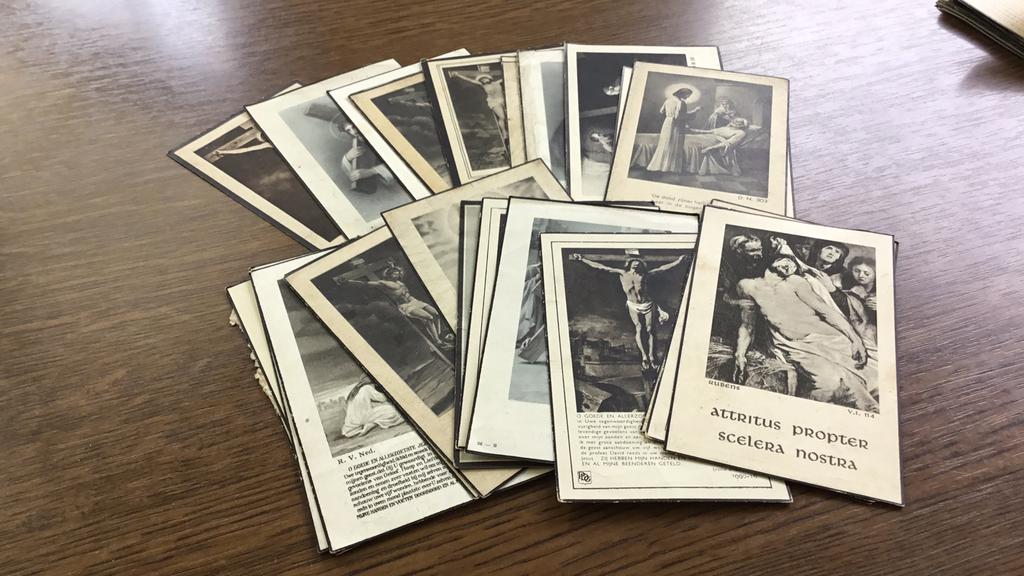 27 doodsprentjes 1800 waasmunster, Verzamelen, Bidprentjes en Rouwkaarten, Ophalen