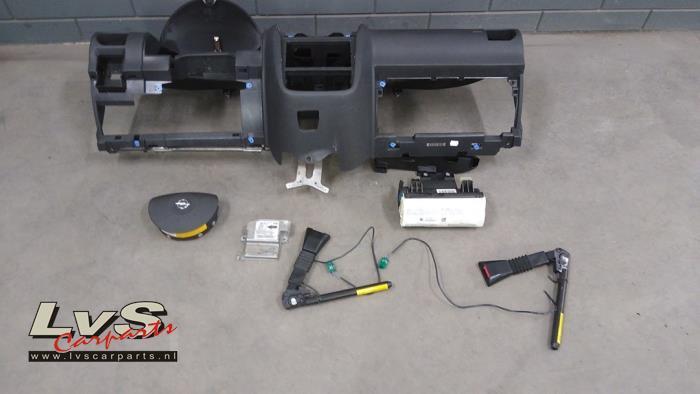 Set de airbag d'un Opel Tigra, Autos : Pièces & Accessoires, Autres pièces automobiles, Opel, Utilisé, 3 mois de garantie, Enlèvement ou Envoi