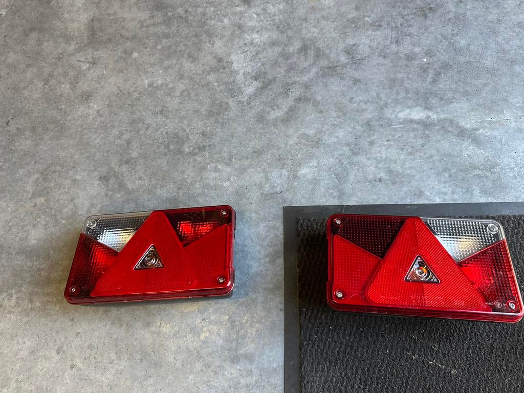 Achterlichten voor aanhangwagen, Ophalen