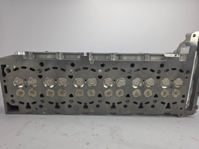 Cilinderkop van een Mercedes S-Klasse, Auto-onderdelen, Motor en Toebehoren, Mercedes-Benz, Nieuw, 6 maanden garantie, 12 maanden garantie