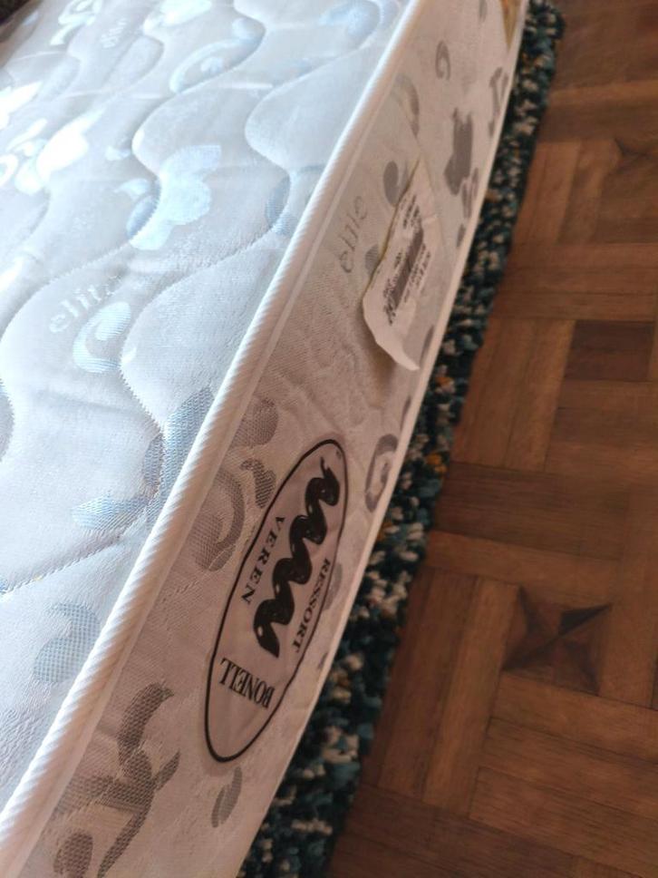 Gratis oude matras, Huis en Inrichting, Slaapkamer | Matrassen en Bedbodems, Gebruikt, Matras, 180 cm, 200 cm, Eenpersoons, Ophalen