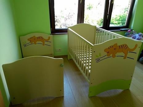 chambre d'enfant - lit evolutif avec un tigre gravé SAVANE, Enfants & Bébés, Chambre d'enfant | Lits, Enlèvement, Comme neuf