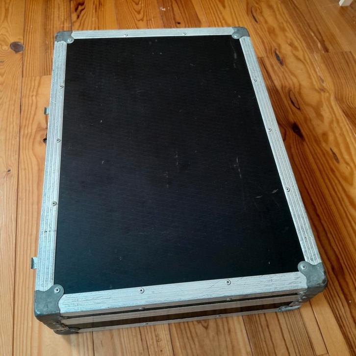 Yamaha ProMix 01 – Table de mixage digitale + flight case, Musique & Instruments, Boîtiers & Valises, Flight case, Enlèvement