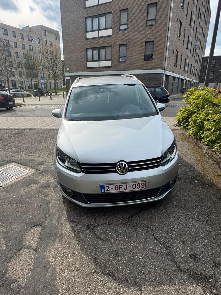 VOLKSWAGEN TOURAN/ 1.6 TDI/ 7 PLACES, Autos, Volkswagen, Particulier, Touran, ABS, Airbags, Air conditionné, Alarme, Bluetooth