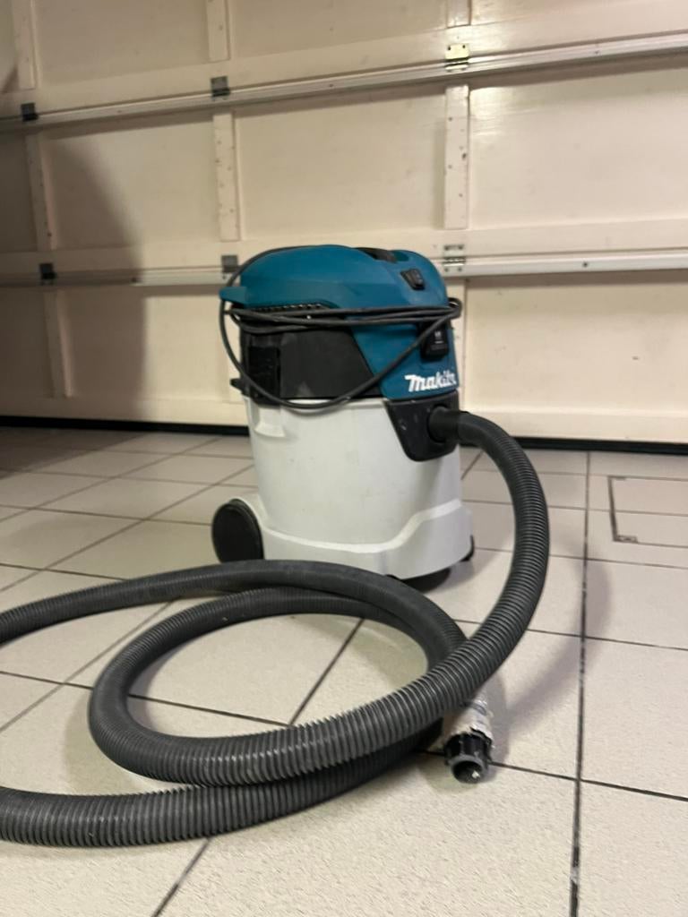 Aspirateur Makita, Enlèvement, Comme neuf
