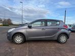 Hyundai i20 diesel avec dommages à l'avant, Argent ou Gris, Achat, Entreprise, Boîte manuelle