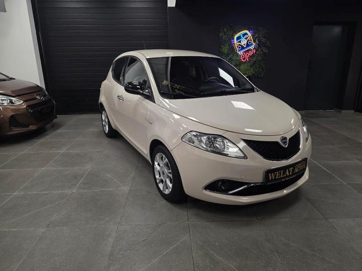 LANCIA YPSILON BENZINE/41,000 KM/2017/EURO6/TOP STAAT, Auto's, Lancia, Bedrijf, Te koop, Ypsilon, Bluetooth, Benzine, Euro 6, Bruin