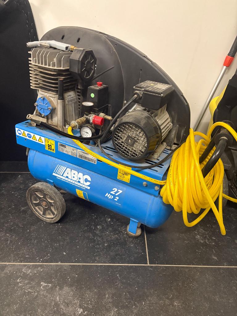 Compressor, Ophalen, 6 tot 10 bar, Zo goed als nieuw, Minder dan 25 liter
