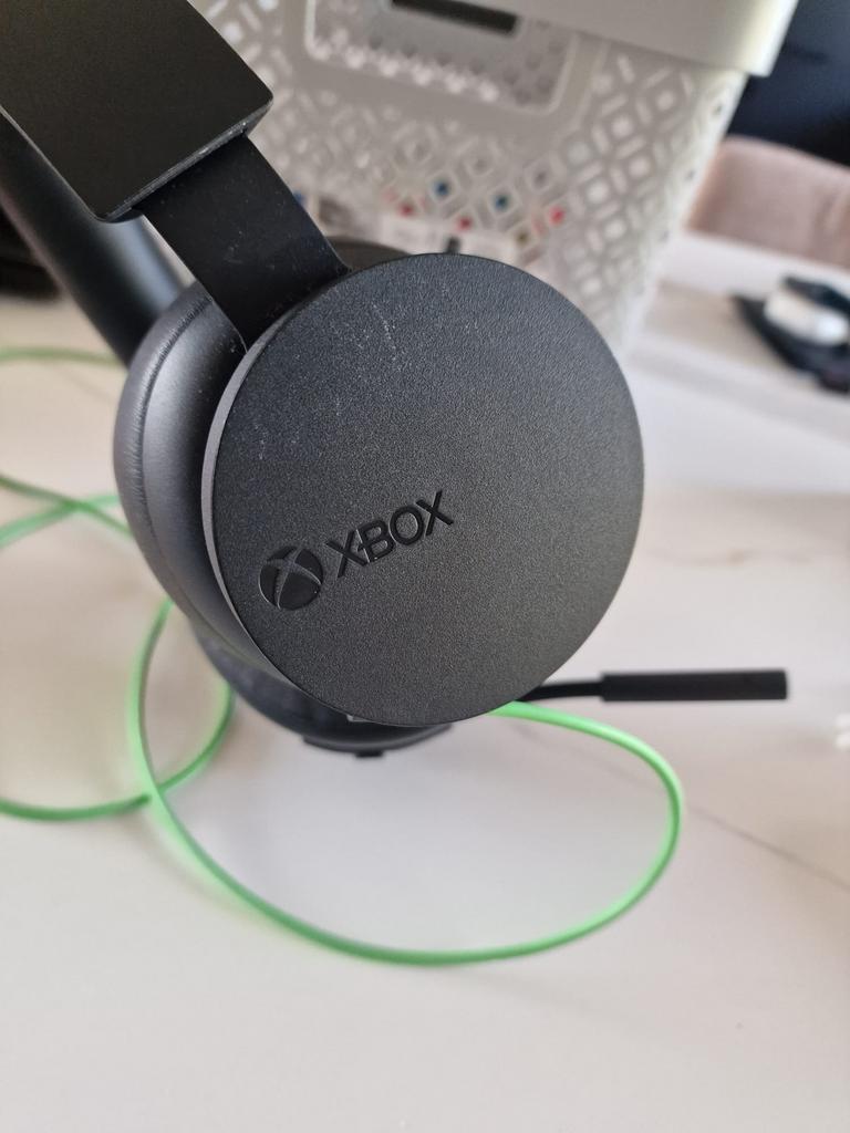Xbox gaming headset – bedraad – met microfoon (groene kabel), Télécoms, Téléphonie mobile | Chargeurs pour téléphone, Comme neuf