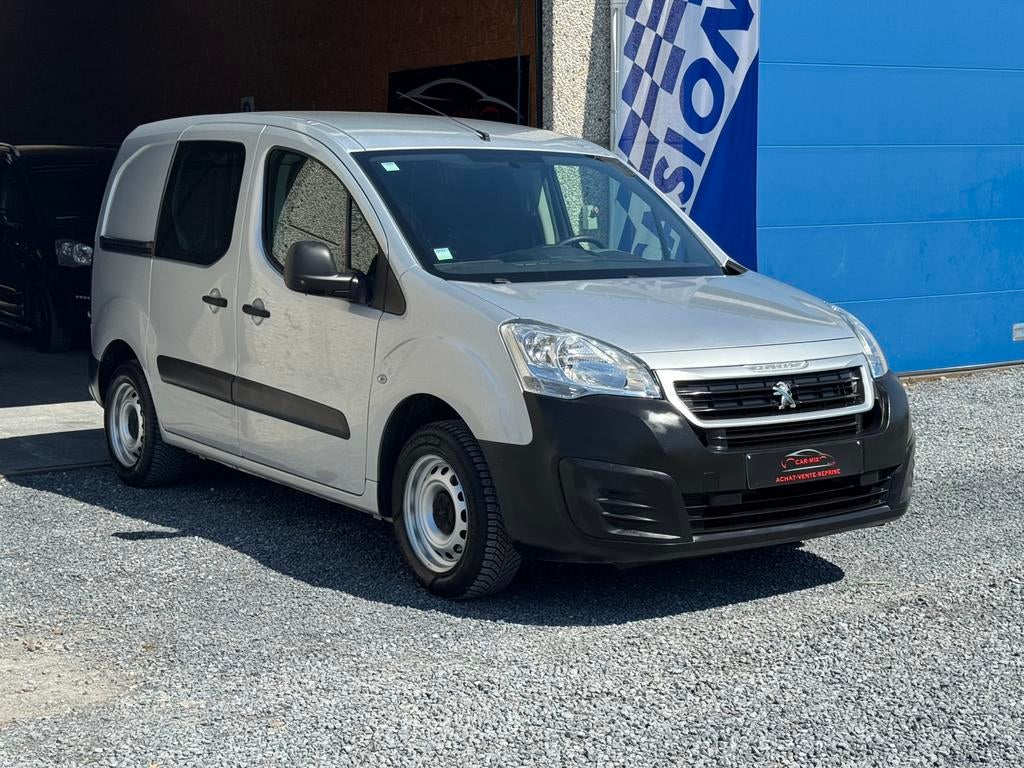 Peugeot Partner 1.6 hdi, Autos, Camionnettes & Utilitaires, Argent ou Gris, Achat, Euro 6, 3 places