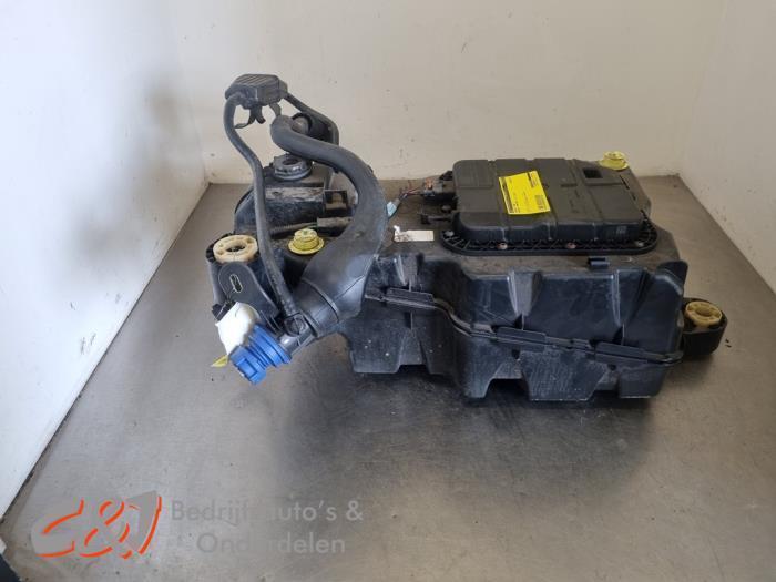 Réservoir Adblue d'un Peugeot Partner, Autos : Pièces & Accessoires, Systèmes à carburant, Peugeot, Utilisé, 3 mois de garantie