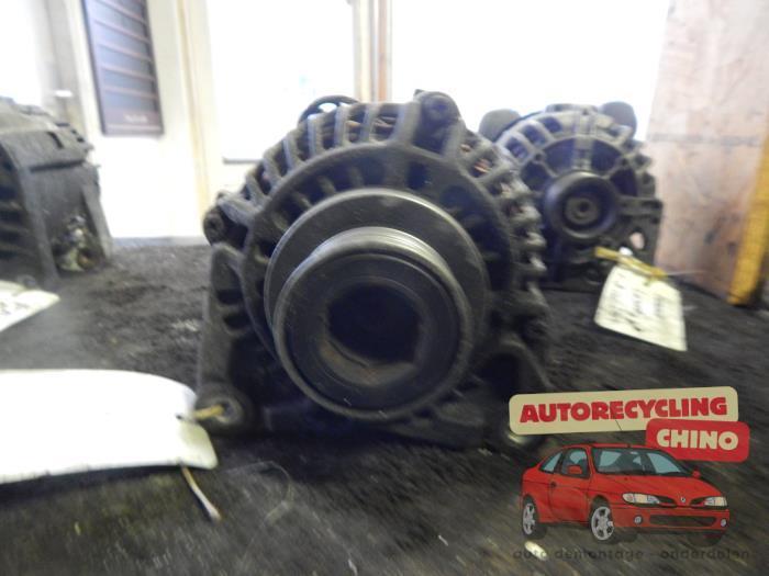 Dynamo d'un Renault Kangoo, Autos : Pièces & Accessoires, Moteurs & Accessoires, Renault, Utilisé, 3 mois de garantie, Enlèvement ou Envoi