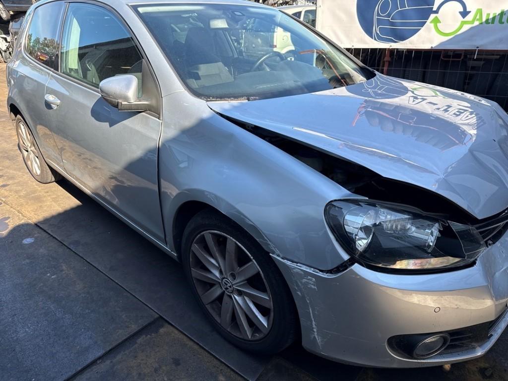 TRAPPE D'ESSENCE Volkswagen Golf VI (5K1) (01-2008/11-2013), Autos : Pièces & Accessoires, Utilisé, Volkswagen