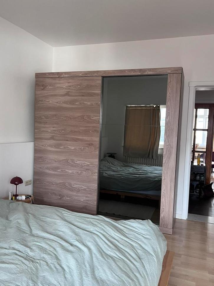 Kast met schuifdeur, Huis en Inrichting, Kasten | Kleerkasten, Gebruikt, 200 cm of meer, 200 cm of meer, 50 tot 75 cm, Met plank(en)