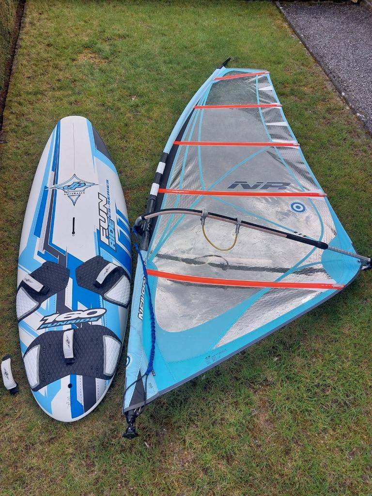 Windsurfplank JP Australia Funride 160 li. compleet zeil 4.5, Watersport en Boten, Windsurfen, Ophalen, Gebruikt, Met vin(nen)