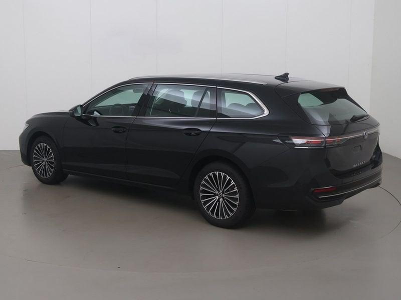 Volkswagen Passat Variant 1.5 eTSI Elegance 150 AT, Auto's, Automaat, 4 cilinders, 1573 kg, Overige bekleding