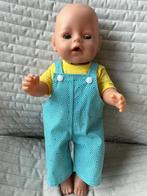 82. Babyborn: Nieuwe Turkooise salopette met gele t-shirt, Ophalen of Verzenden, Nieuw, Babypop