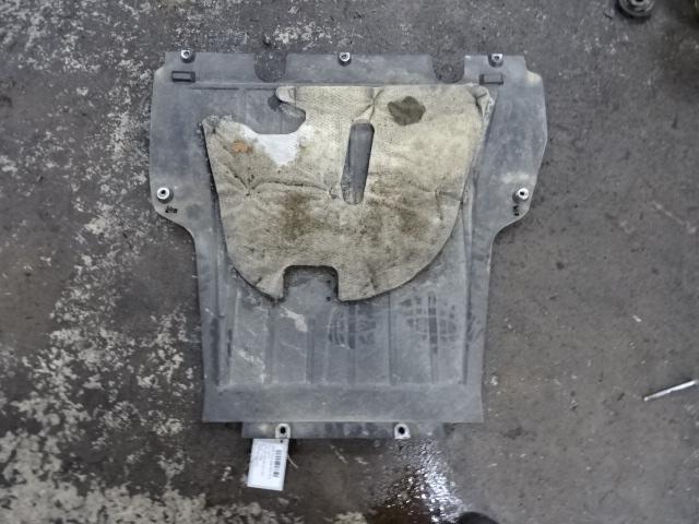 MOTORBESCHERMPLAAT Renault Clio IV (5R) (01-2012/08-2021), Auto-onderdelen, Carrosserie, Renault, Gebruikt