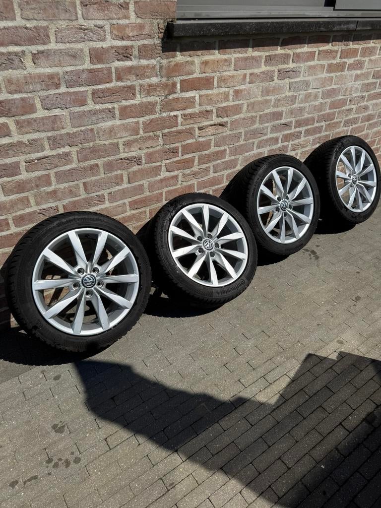 Jantes Volkswagen Dijon 17’ Pneu CONTINETAL, Autos : Pièces & Accessoires, Pneus hiver, Enlèvement, Pneu(s), 17 pouces