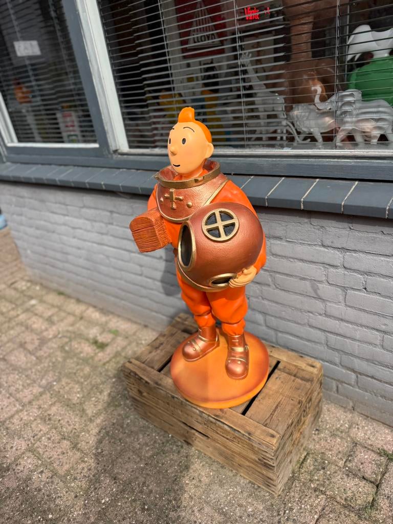 Grande statue de Tintin en plongeur antique, Enlèvement, Comme neuf, Humain