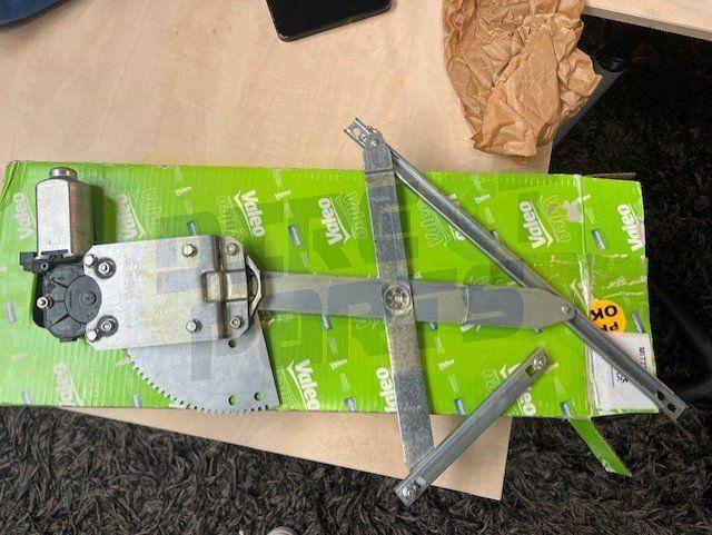 Mitsubishi L200 Pick-up (10/96-12/05) Raammechaniek Links (e, Autos : Pièces & Accessoires, Vitres & Accessoires, Mitsubishi, Neuf