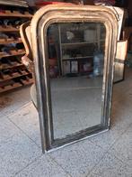 Oude spiegel- met houten kader, Ophalen