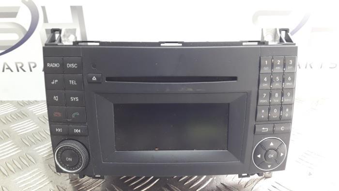 Radio CD Speler van een Mercedes A-Klasse, Gebruikt, -, Ophalen of Verzenden, -