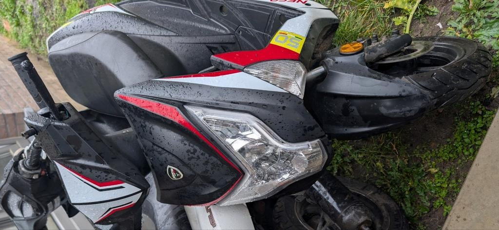 Neco one 12 (2023), Fietsen en Brommers, Ophalen