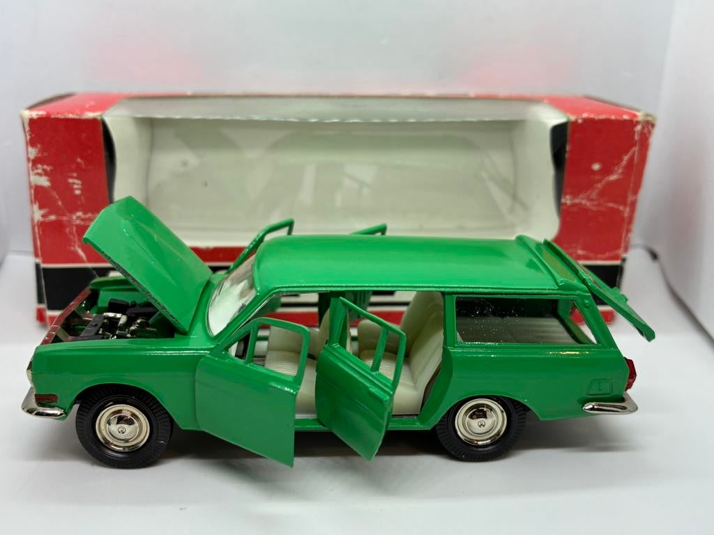 GAZ Volga 24-02 Combi (Type GAZ M24.02) 1978 - NovoExport, Hobby en Vrije tijd, Verzenden, Nieuw, Auto