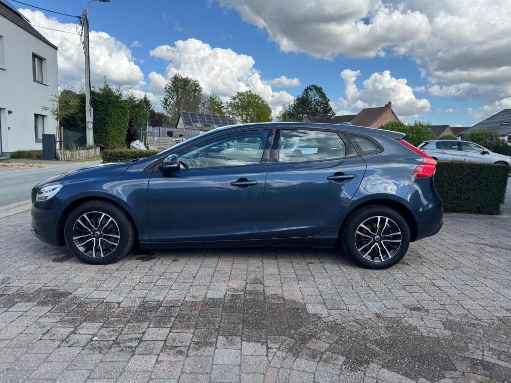 Volvo V40, Autos, Volvo, Achat, Carnet d'entretien, Automatique, Particulier